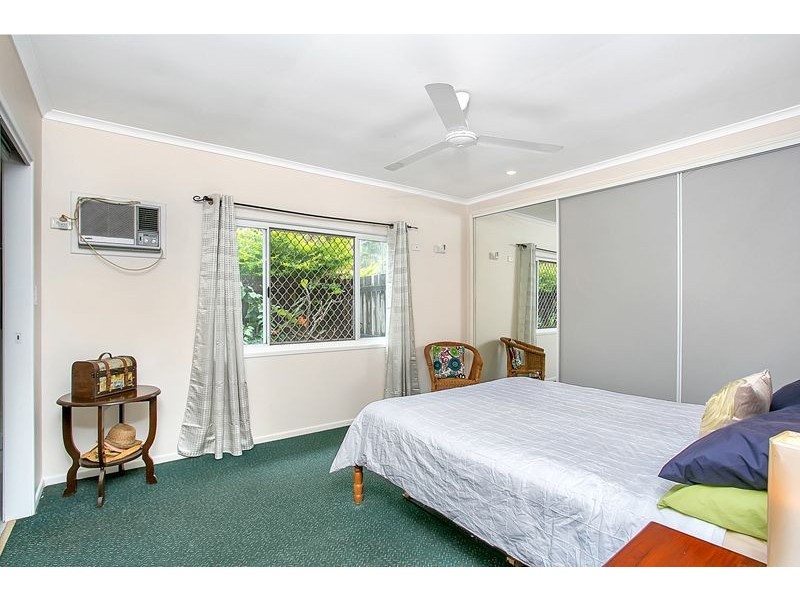 7 Goodfellow Court, Mooroobool QLD 4870