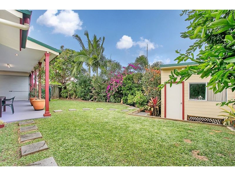 7 Goodfellow Court, Mooroobool QLD 4870