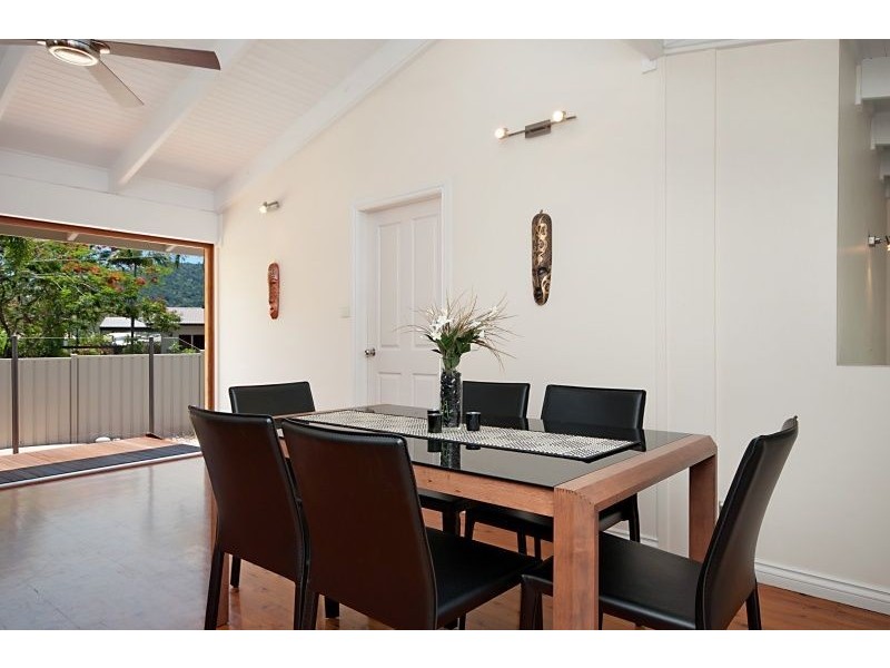 7 Aldinga Close, Whitfield QLD 4870