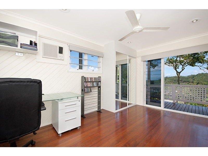 7 Aldinga Close, Whitfield QLD 4870