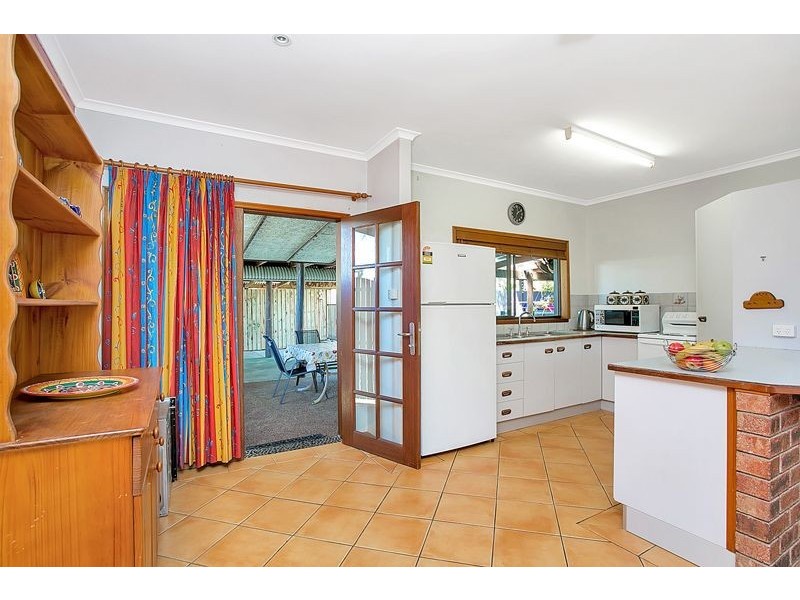 13 Dunbar Street, Mooroobool QLD 4870