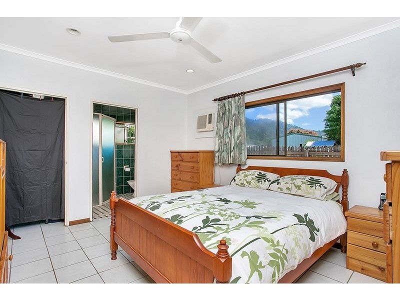 13 Dunbar Street, Mooroobool QLD 4870