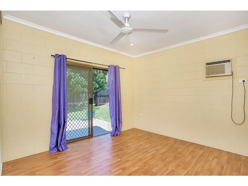 5 Goodfellow Court, Mooroobool QLD 4870