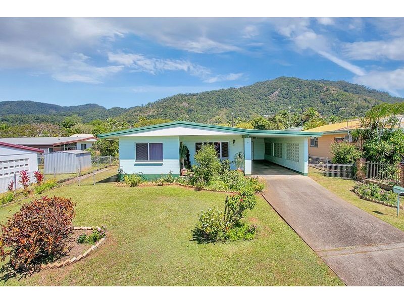 5 Holly Street, Mooroobool QLD 4870