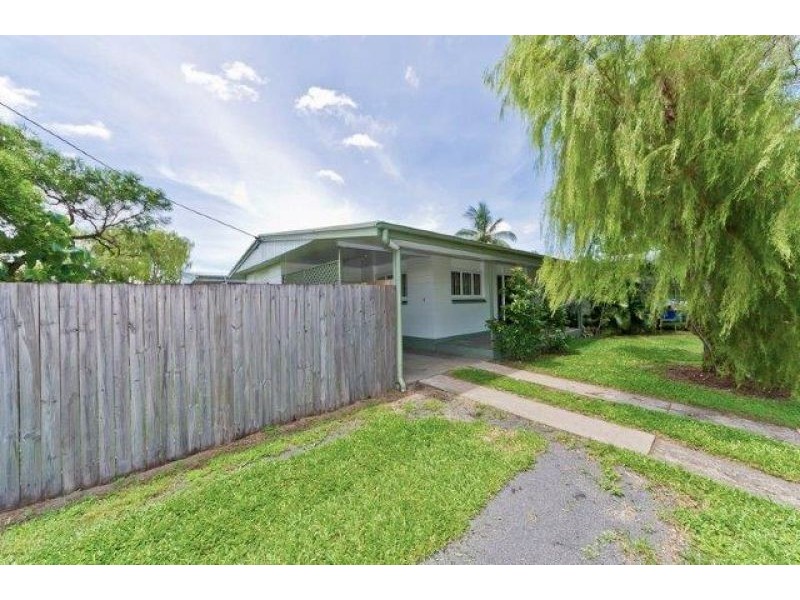 129 Mann Street, Westcourt QLD 4870