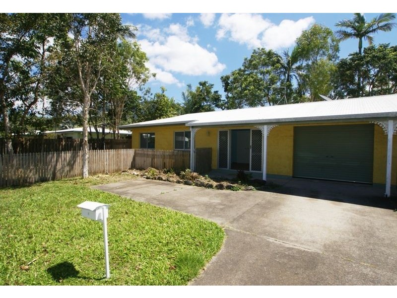 2/8 Holden Close, Whitfield QLD 4870