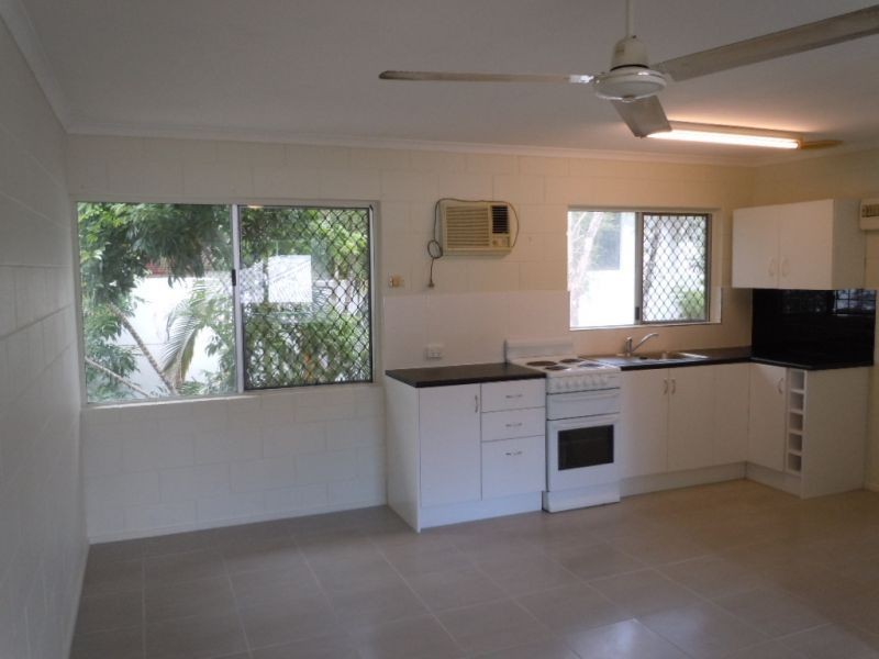 8/98 Pease Street, Manoora QLD 4870