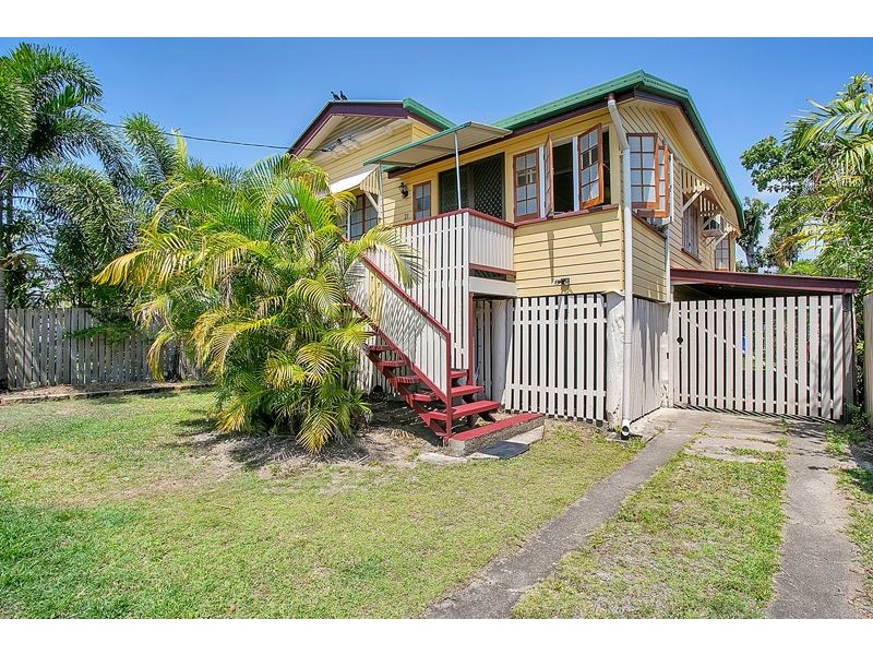 21 Ascot Avenue, Westcourt QLD 4870