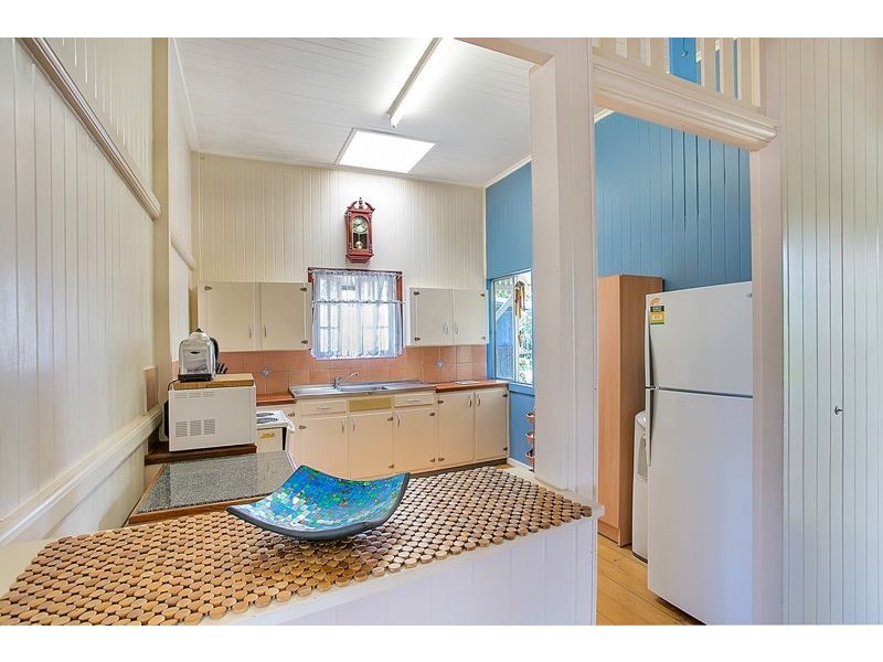 21 Ascot Avenue, Westcourt QLD 4870