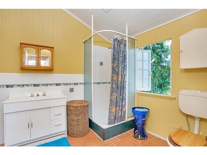 21 Ascot Avenue, Westcourt QLD 4870