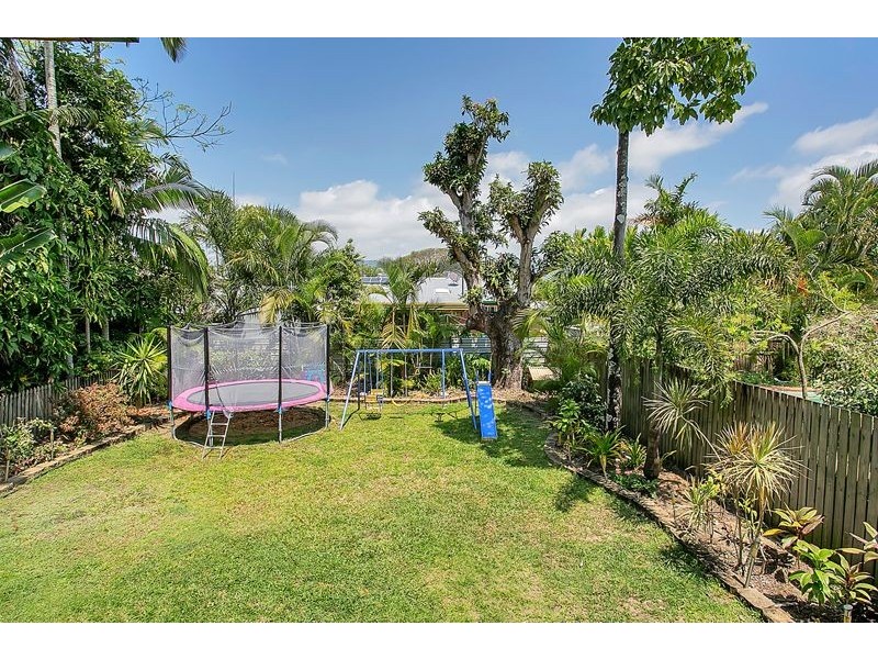 21 Ascot Avenue, Westcourt QLD 4870