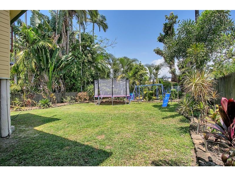 21 Ascot Avenue, Westcourt QLD 4870