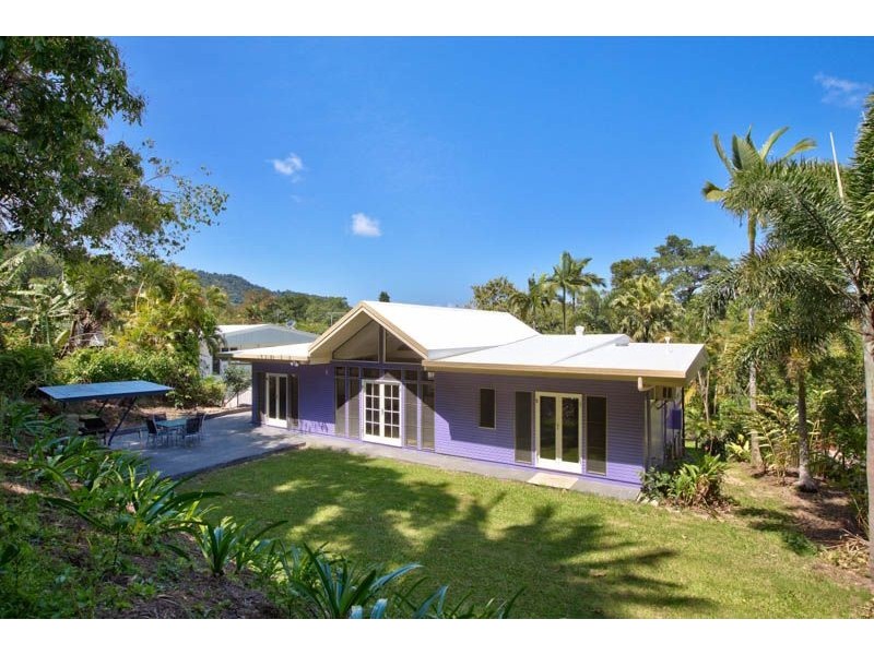 104 Hillview Crescent, Whitfield QLD 4870