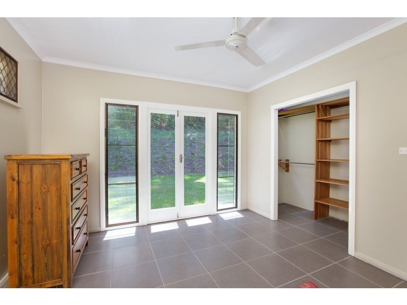104 Hillview Crescent, Whitfield QLD 4870
