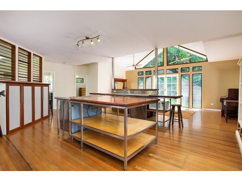 104 Hillview Crescent, Whitfield QLD 4870