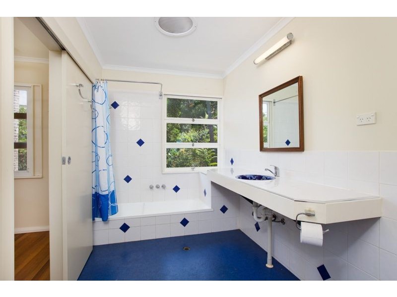 104 Hillview Crescent, Whitfield QLD 4870