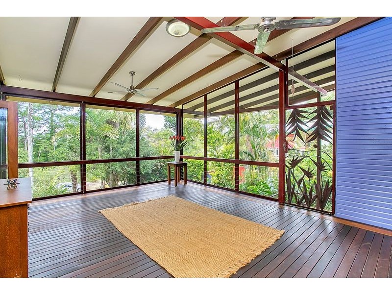104 Hillview Crescent, Whitfield QLD 4870