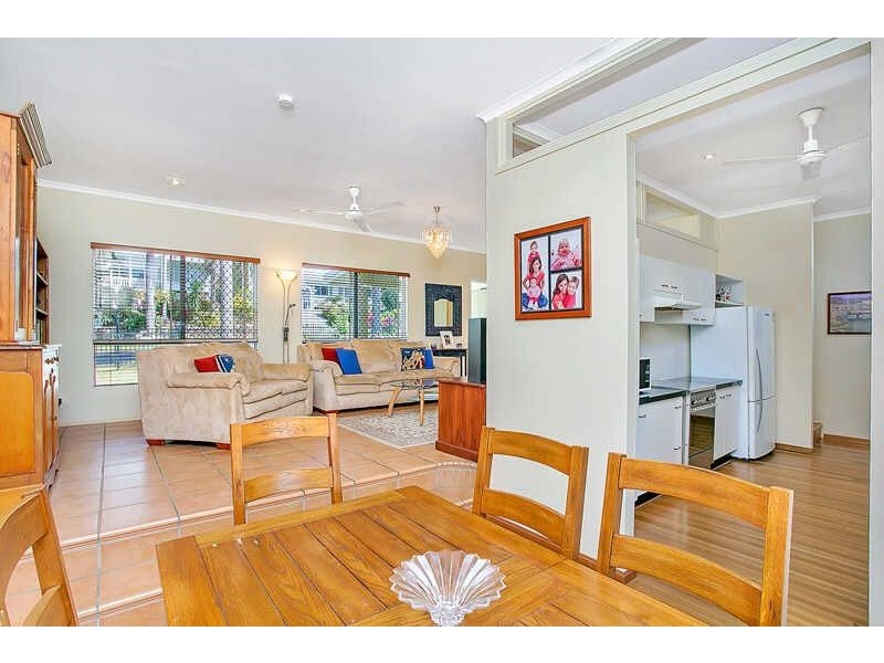 36 Southerden Drive, Mooroobool QLD 4870