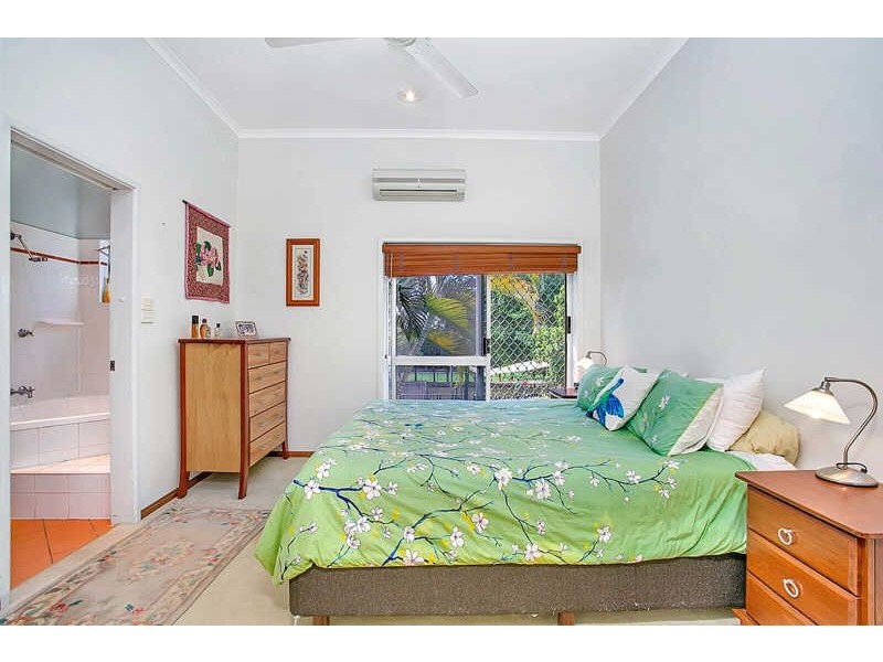 36 Southerden Drive, Mooroobool QLD 4870