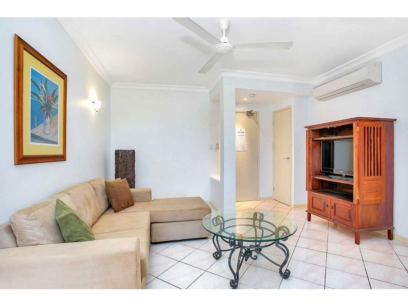 1223/2 Greenslopes Street, Cairns North QLD 4870