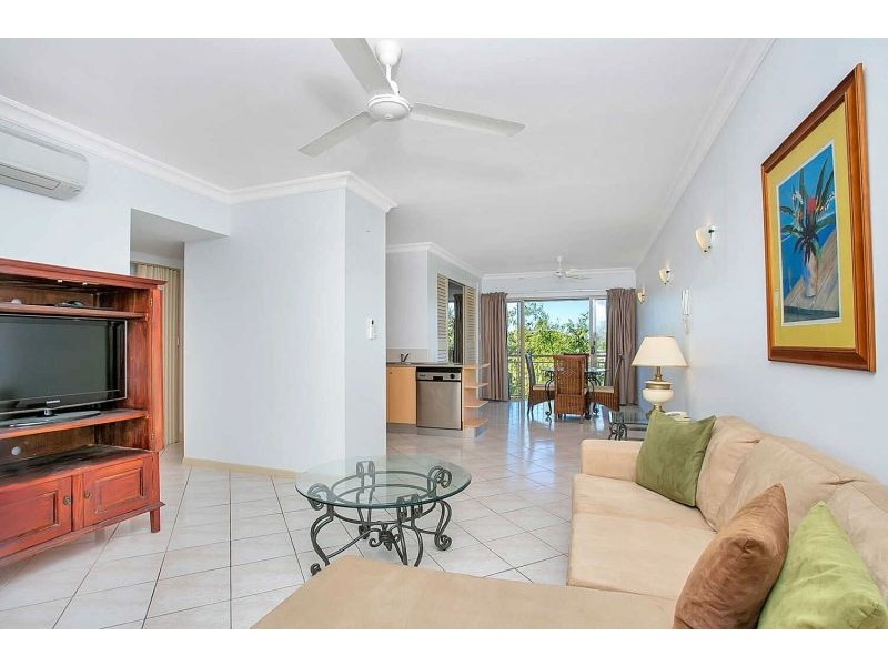 1223/2 Greenslopes Street, Cairns North QLD 4870