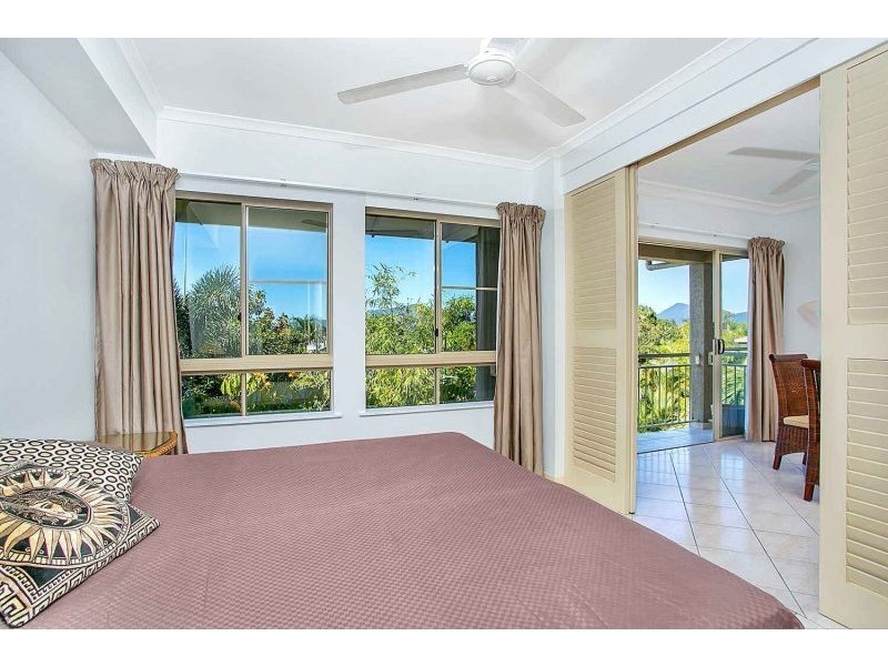 1223/2 Greenslopes Street, Cairns North QLD 4870