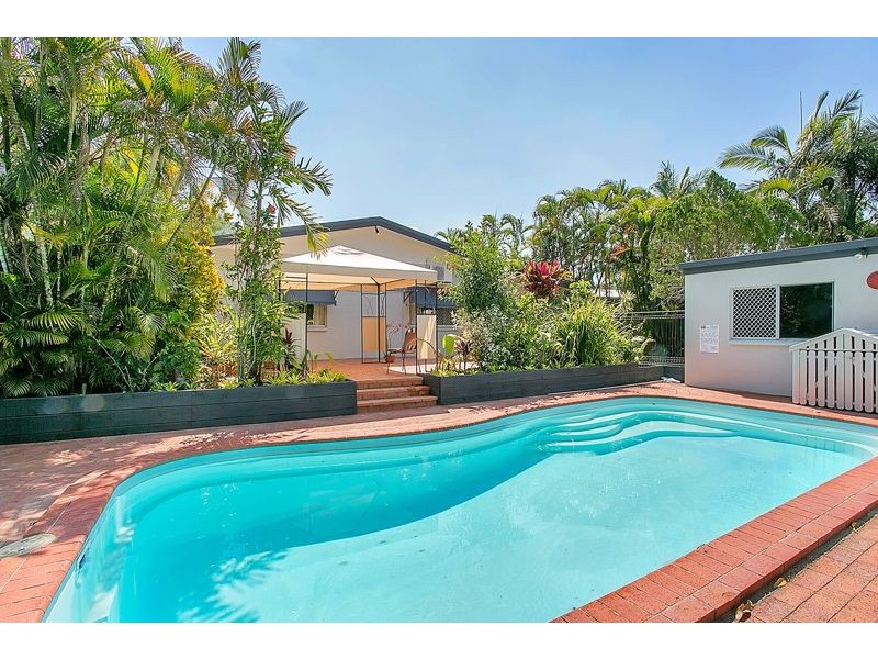 22 Ramsey Drive, Kanimbla QLD 4870