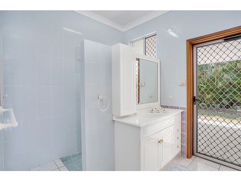 22 Ramsey Drive, Kanimbla QLD 4870