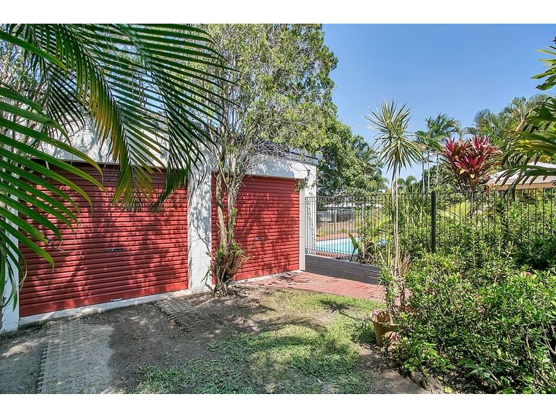 22 Ramsey Drive, Kanimbla QLD 4870