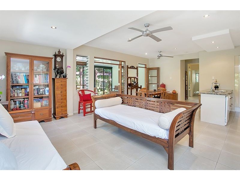 1 Jules Street, Kewarra Beach QLD 4879