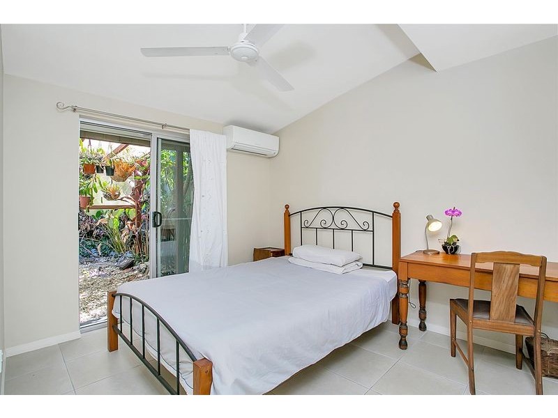 1 Jules Street, Kewarra Beach QLD 4879