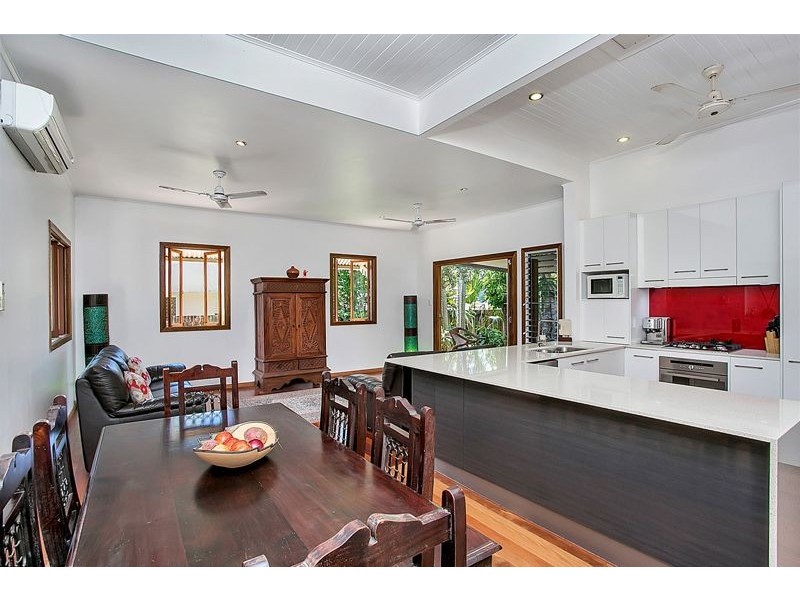 25 Hudson Street, Whitfield QLD 4870