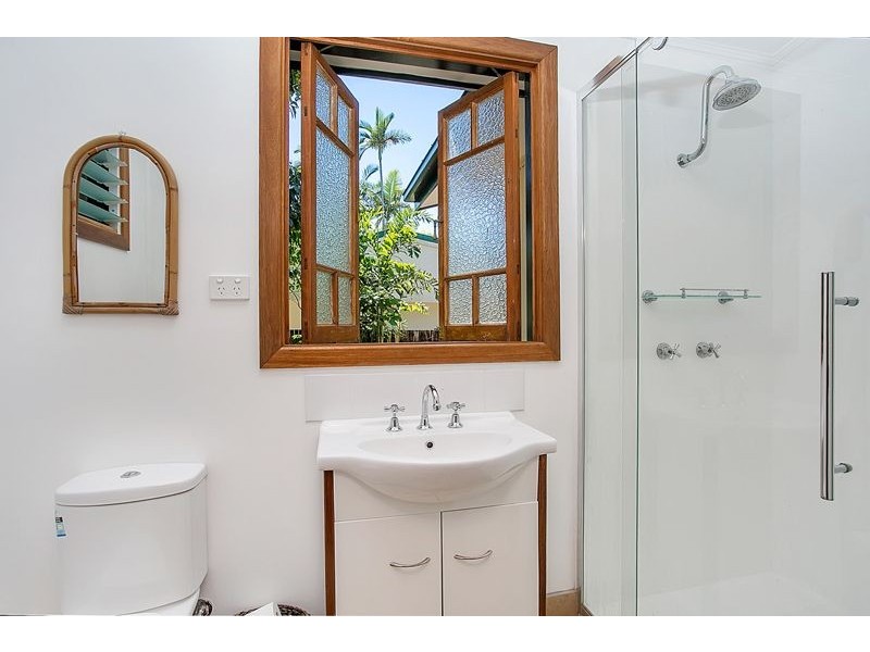 25 Hudson Street, Whitfield QLD 4870