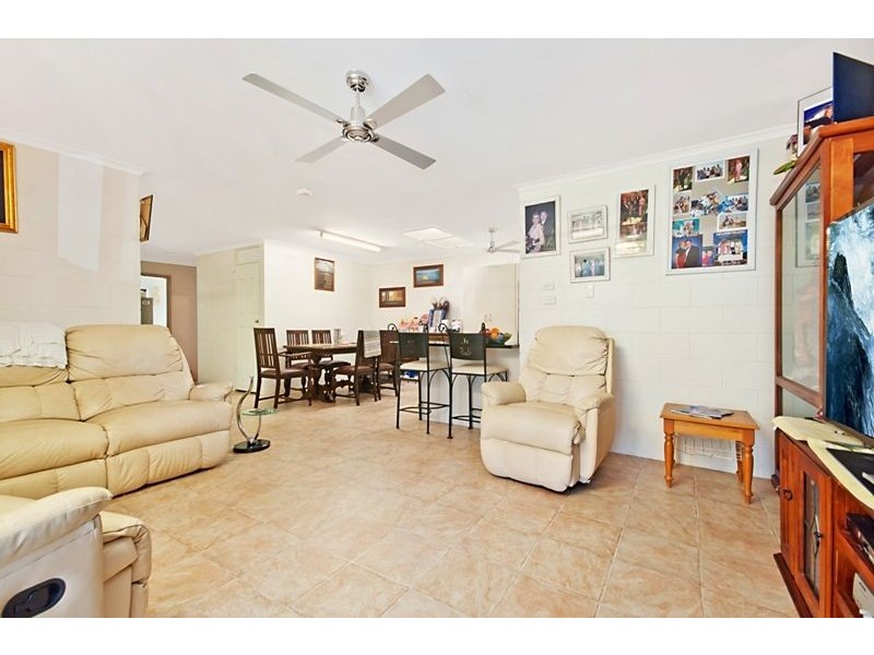 1/113 Jensen Street, Whitfield QLD 4870