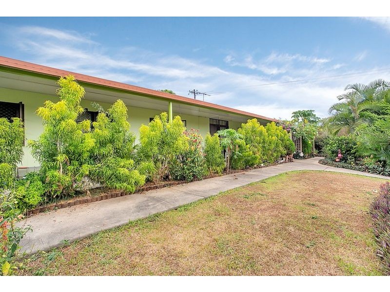 87 Carnation Drive, Mooroobool QLD 4870