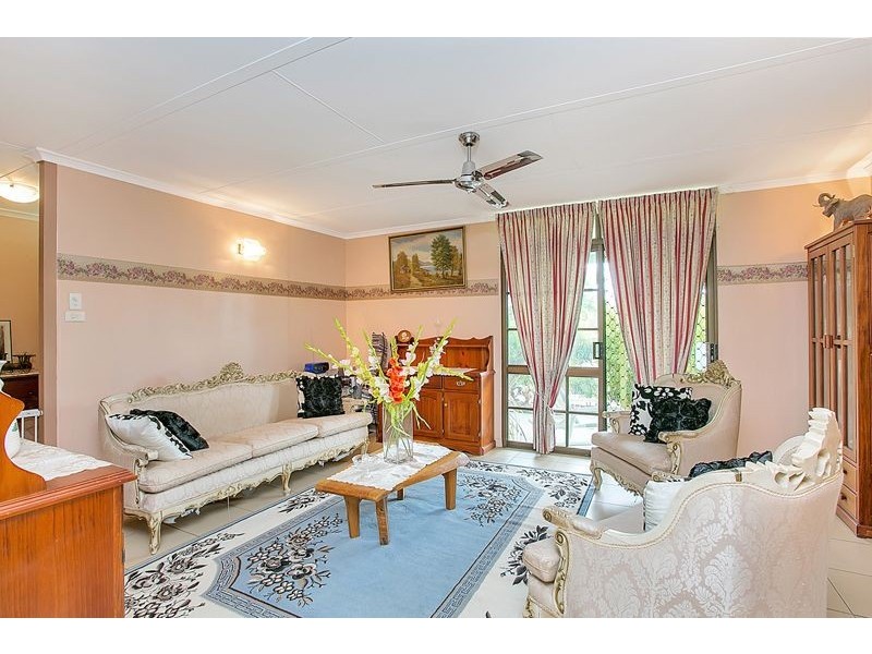 87 Carnation Drive, Mooroobool QLD 4870