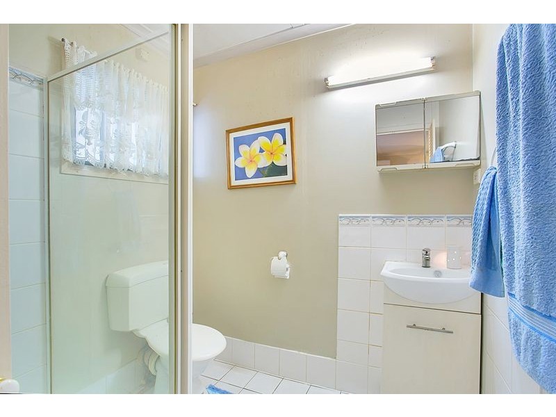 87 Carnation Drive, Mooroobool QLD 4870