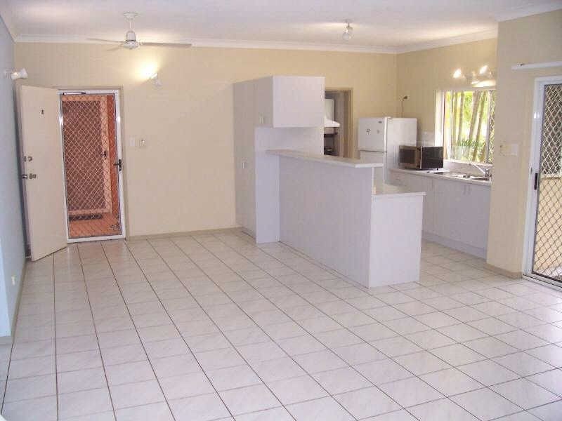 8/1 Quetta Close, Manoora QLD 4870