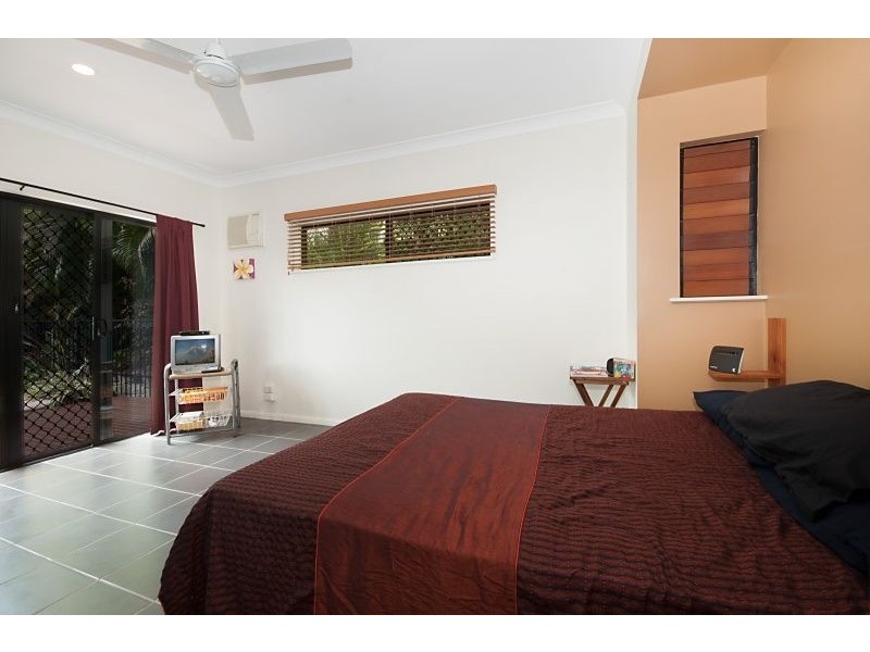 8 Helsdon Close, Clifton Beach QLD 4879