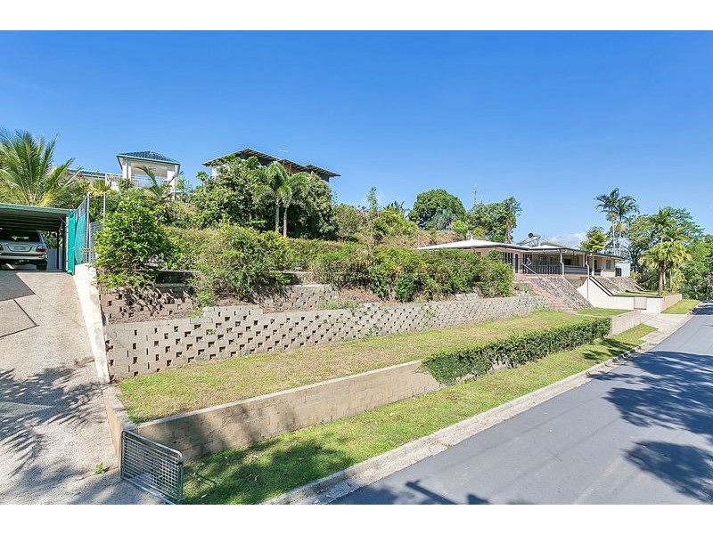 70-72 Kingsford Street, Mooroobool QLD 4870