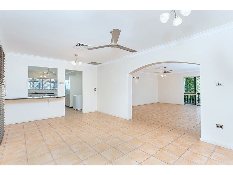 70-72 Kingsford Street, Mooroobool QLD 4870