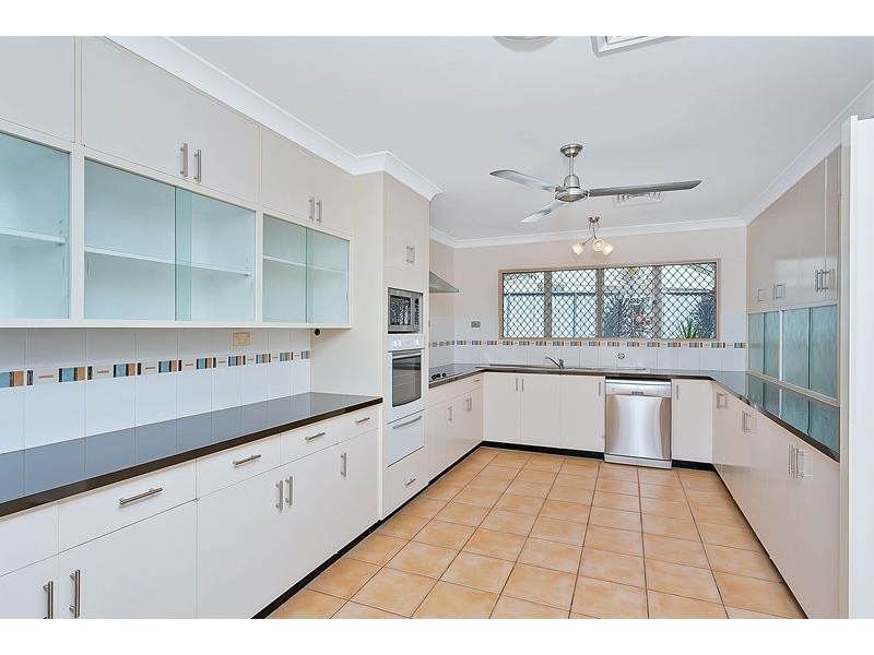 70-72 Kingsford Street, Mooroobool QLD 4870