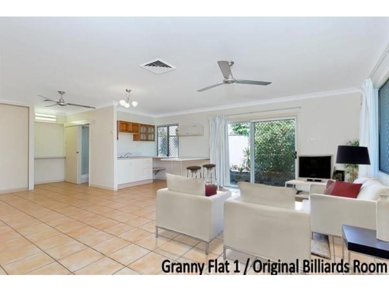 70-72 Kingsford Street, Mooroobool QLD 4870