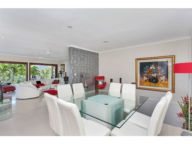 102-104 Nolan Street, Whitfield QLD 4870