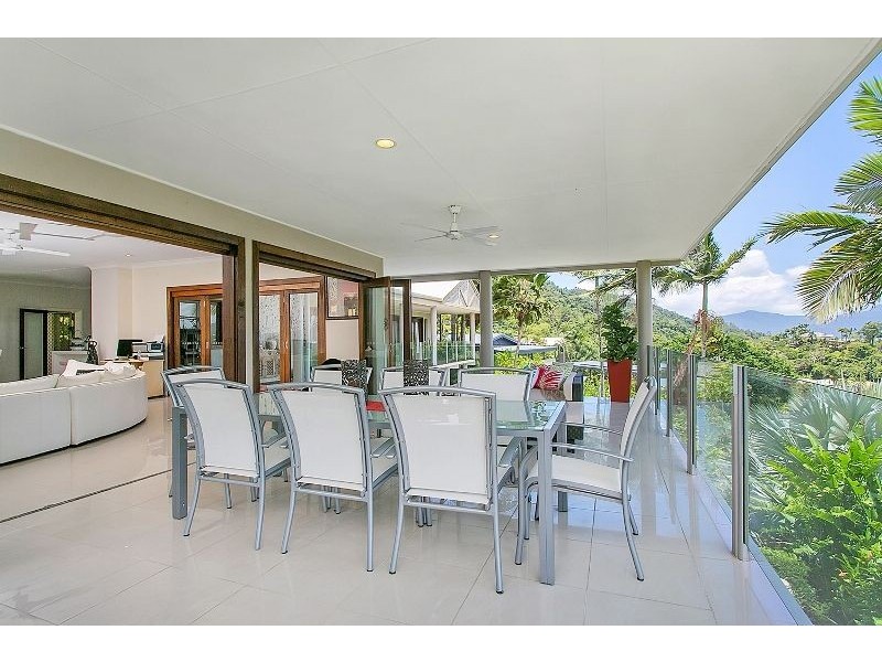 102-104 Nolan Street, Whitfield QLD 4870