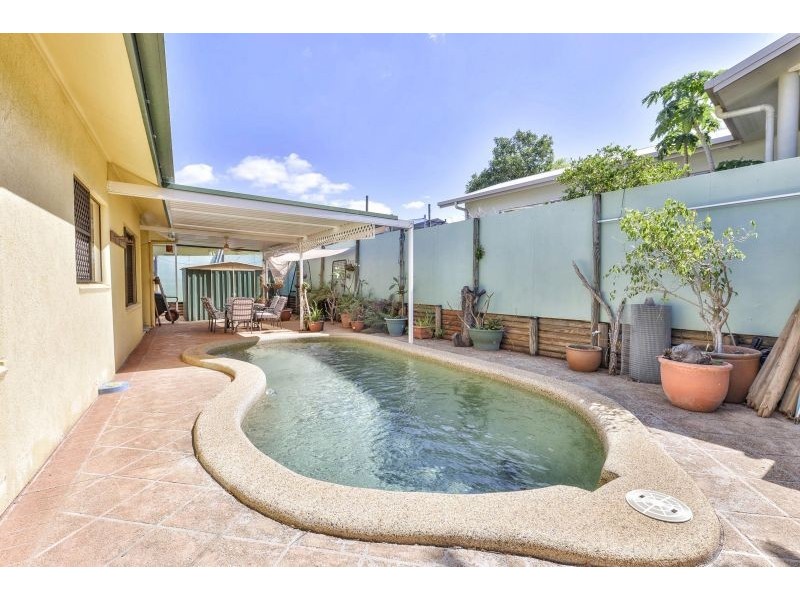 3 Spinos Street, Redlynch QLD 4870