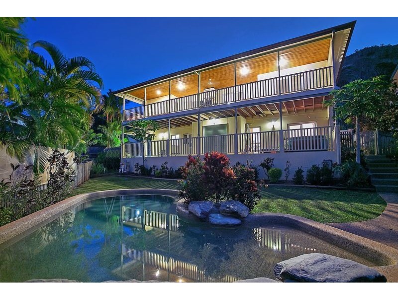 11 Philp Close, Kanimbla QLD 4870