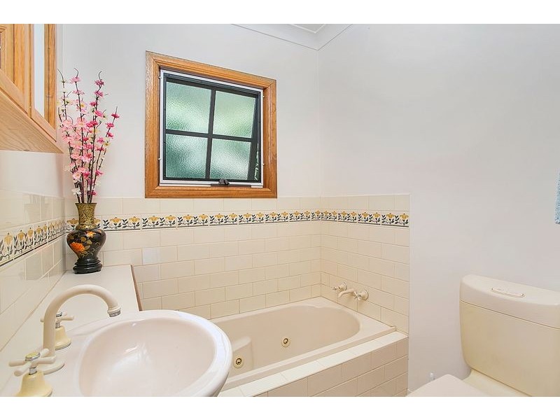 11 Philp Close, Kanimbla QLD 4870