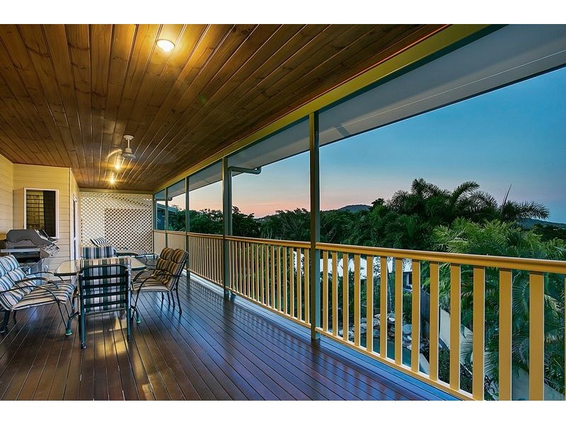 11 Philp Close, Kanimbla QLD 4870