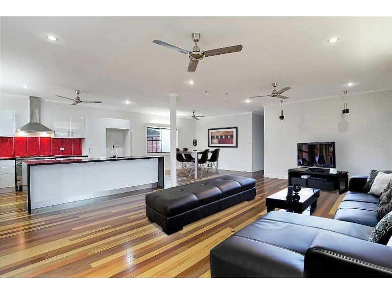 174 McManus Street, Whitfield QLD 4870